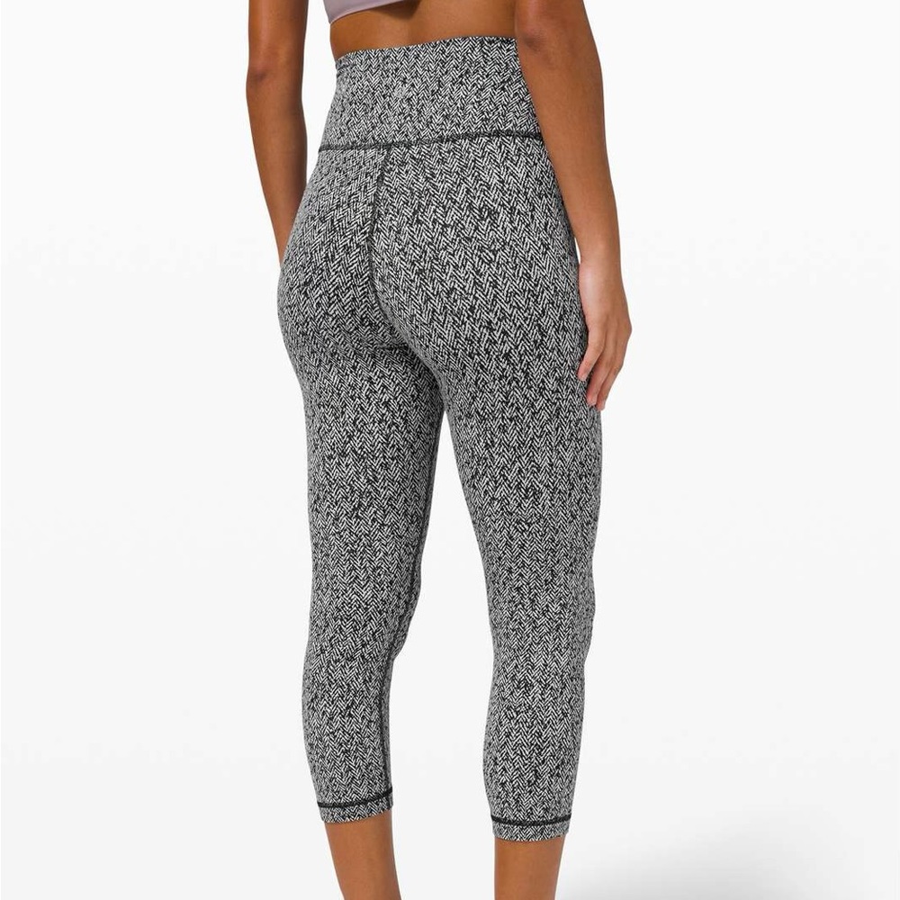 Lululemon Wunder Under High-Rise Crop 21” Full-on Luxtreme